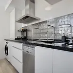 Oeste Apartamento